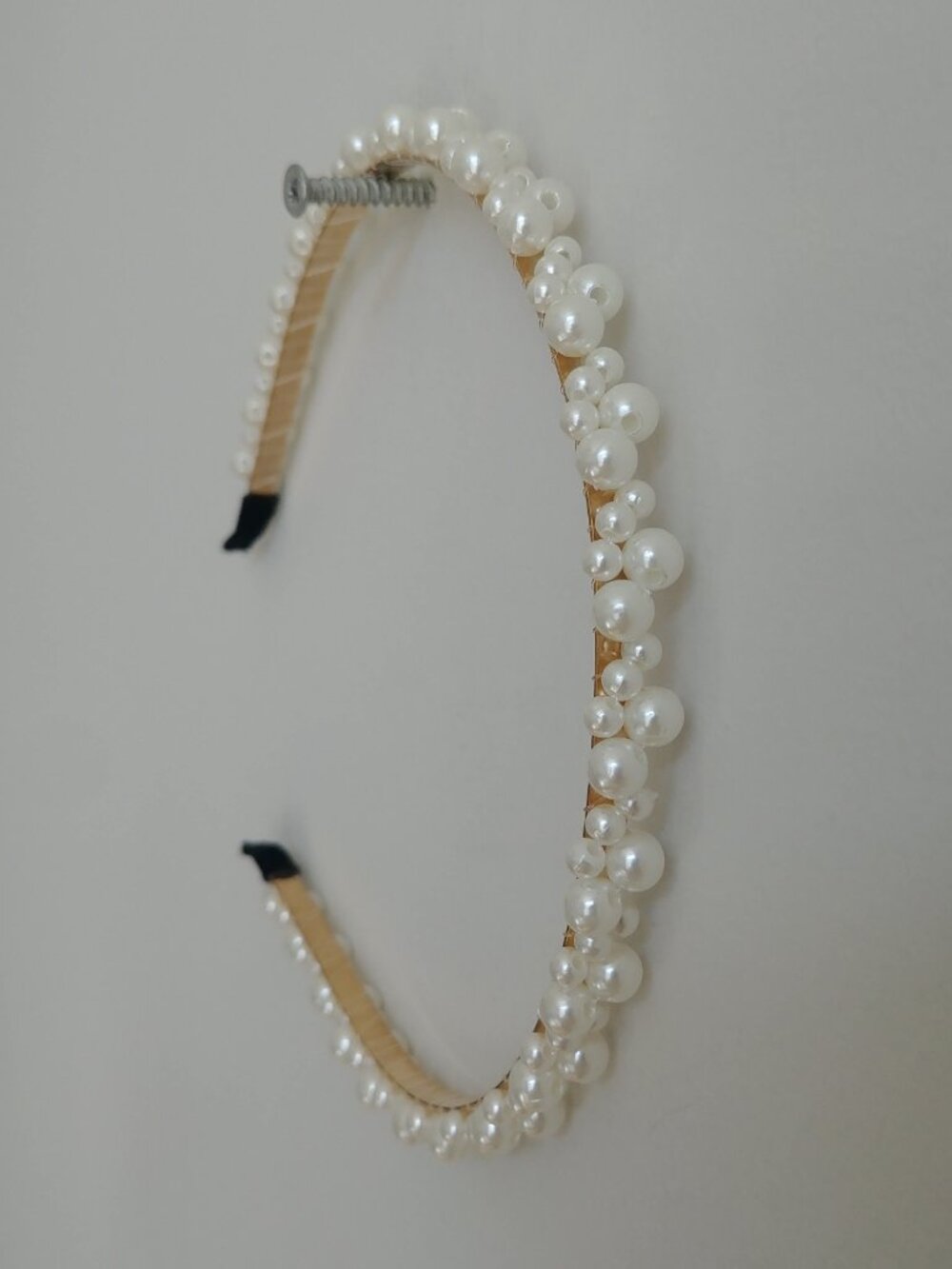 4/$20 faux pearl bauble classic white head band